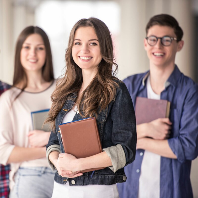 Střední školy ve Zlínském kraji obdržely přes 21 tisíc přihlášek, největší zájem je o maturitní obory