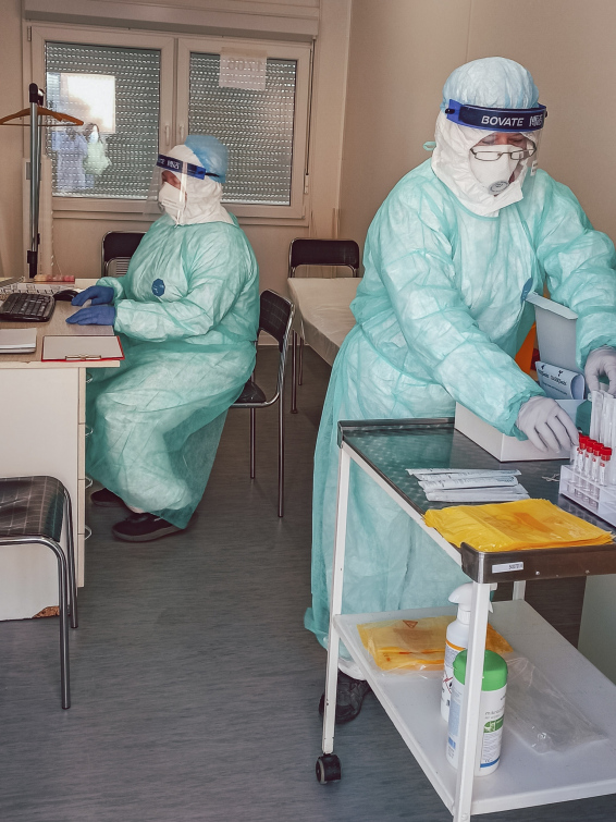 Na koronavirus se mohou nechat otestovat i samoplátci, službu spustila nemocnice v Kroměříži