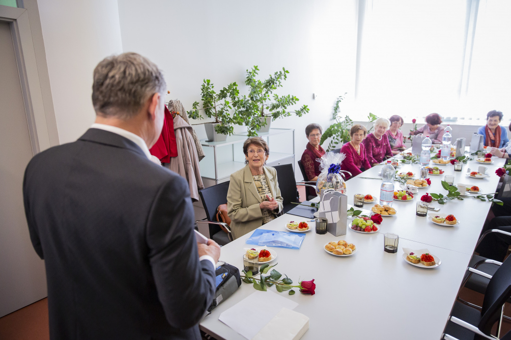 Představitelé kraje poblahopřáli Společenství vdov a vdovců ze Zlína k ceně Seniorský klub roku  