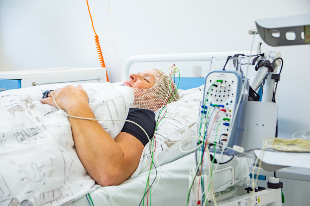 Spánková laboratoř ve zlínské nemocnici navýšila počet lůžek, pacienti se tak dočkají pomoci dříve