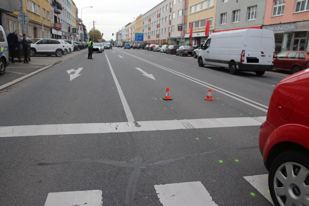 Řidička srazila ve Zlíně chodce na přechodu pro chodce
