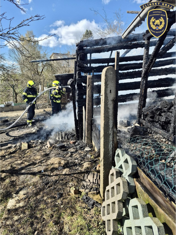 V Bystřici  p. H. hořela stodola