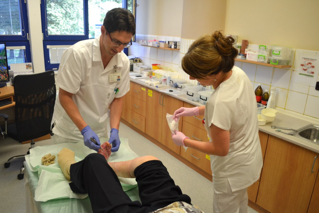Ambulanci chronických ran vyhledalo v Nemocnici AGEL Valašské Meziříčí již tisíce pacientů