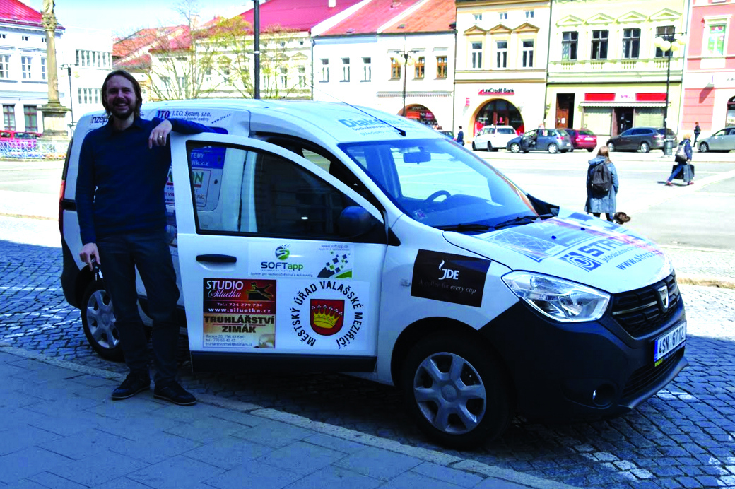 Diakonie získala do užívání „sociální automobil“