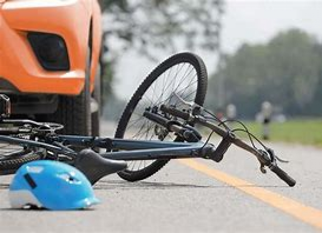 Tragická nehoda na Zlínsku. Cyklista střet s vozidlem nepřežil
