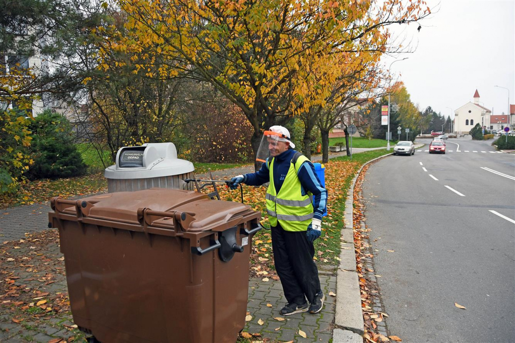 Ve ValMezu je hlášen pouze jeden nakažený. Radnice zajišťuje distribuci ochranných prostředků