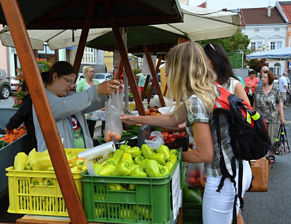 Farmářské trhy ve Valašském Meziříčí jsou v plném proudu