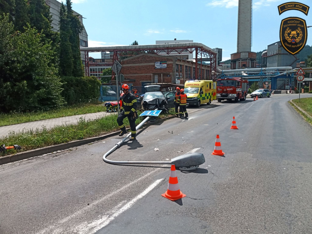 Prázdniny začínají: Osm dopravních nehod a jedno železniční neštěstí