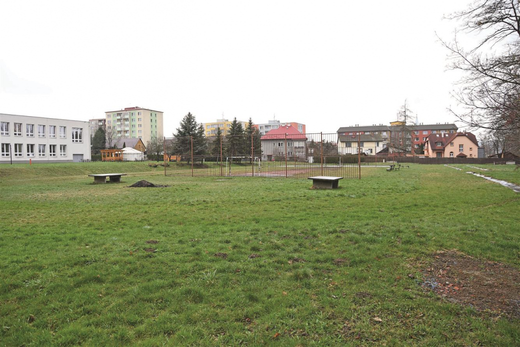 Radnice chystá opravu školního hřiště ZŠ Žerotínova