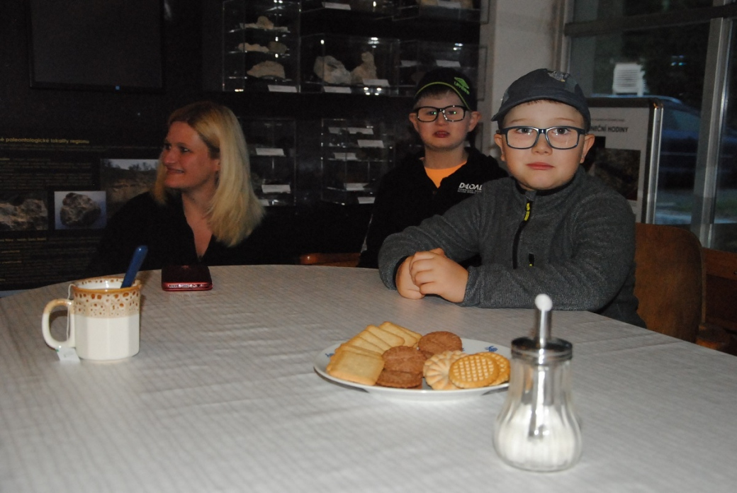 Hvězdné loučení při čaji a sušenkách