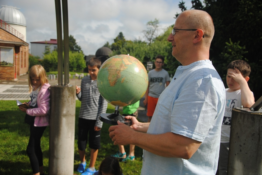 Táborníky čeká výsadek na neznámou planetu