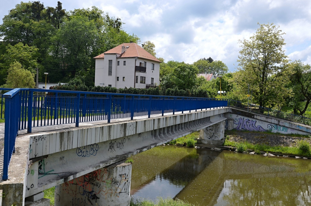 Lávku u mateřské školy Křižná čeká oprava 