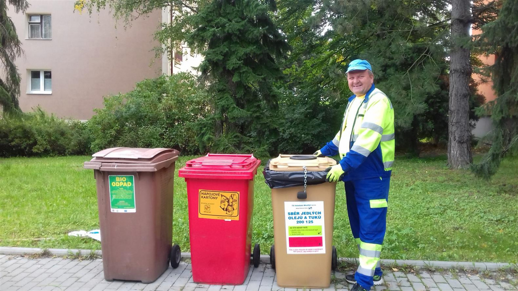 Jedlé oleje a tuky patří do speciální popelnice