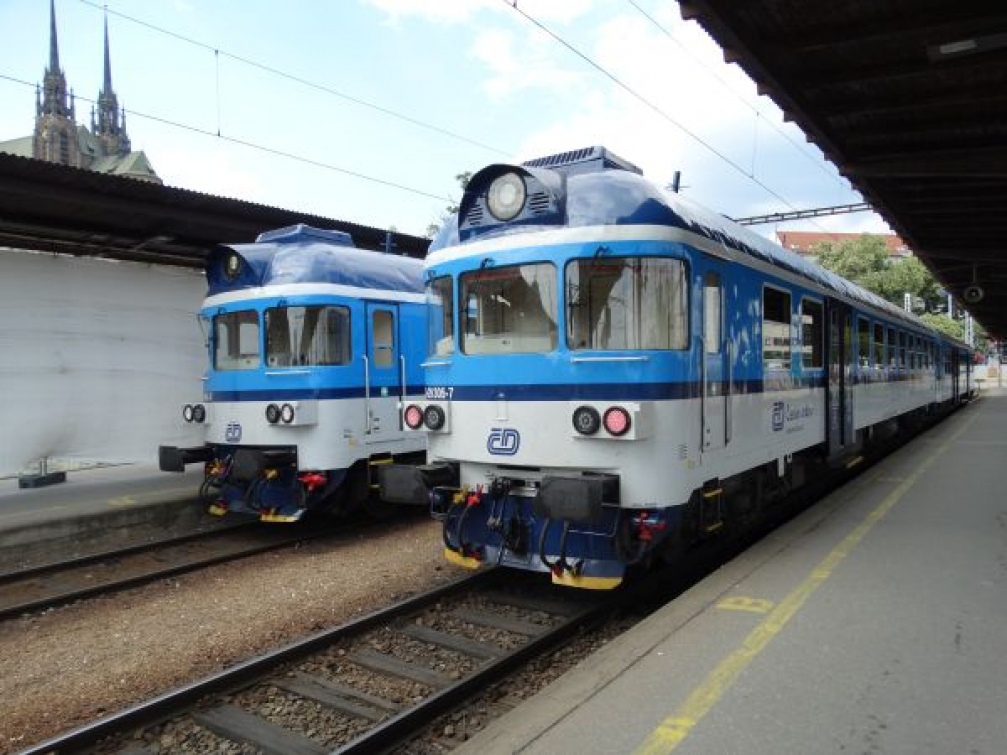 Napadl průvodčího a zranil ho. Hrozí mu tři roky vězení 