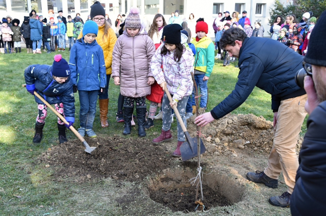 Symbol naděje zasadili na Žerotínce