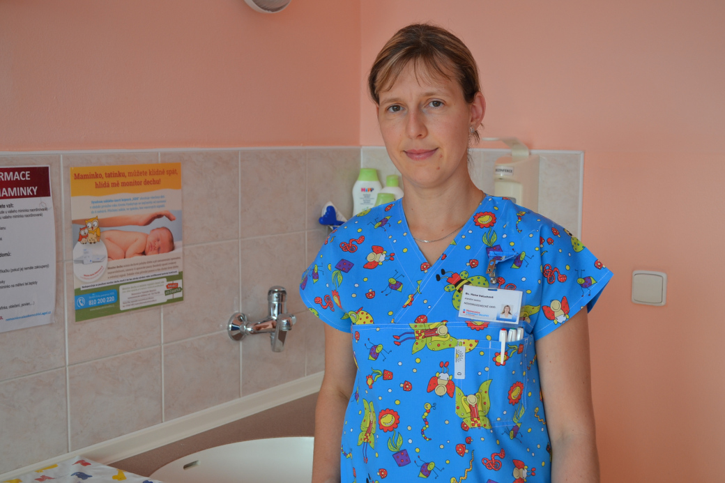 „Jsem hrdá na to, že poskytujeme na oddělení kvalitní péči,“ říká sestra novorozeneckého oddělení Hana Valuchová