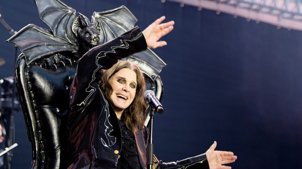 Zemřel Ozzy Osbourne. Poslední roky prožil v ukrutných bolestech. Bojoval s nezvratnou nemocí, skončil na vozíku