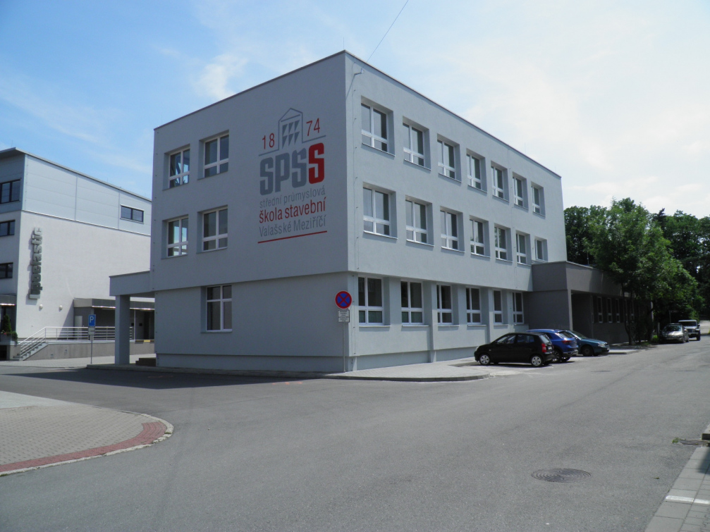 Zateplení budovy stavební průmyslovky ve Valašském Meziříčí bylo úspěšně dokončeno