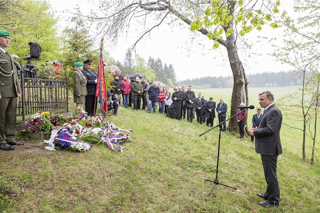 Na Vařákových pasekách se konala pietní vzpomínka