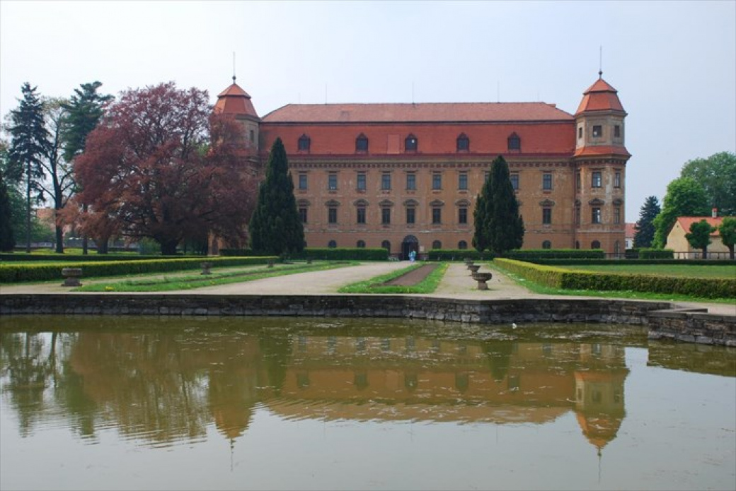 Holešovský zámek postupil do celostátního kola soutěže Památka roku