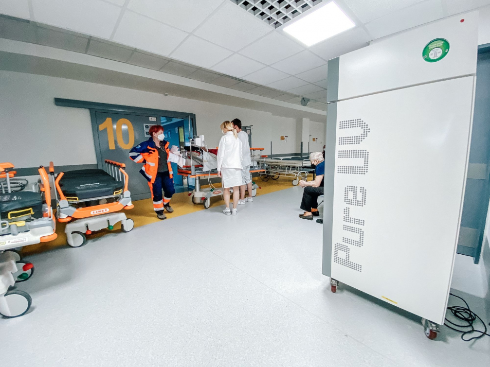 Krajská nemocnice ve Zlíně pořídila špičkové desinfikátory, které zneškodňují mikroorganismy ze vzduchu i povrchů