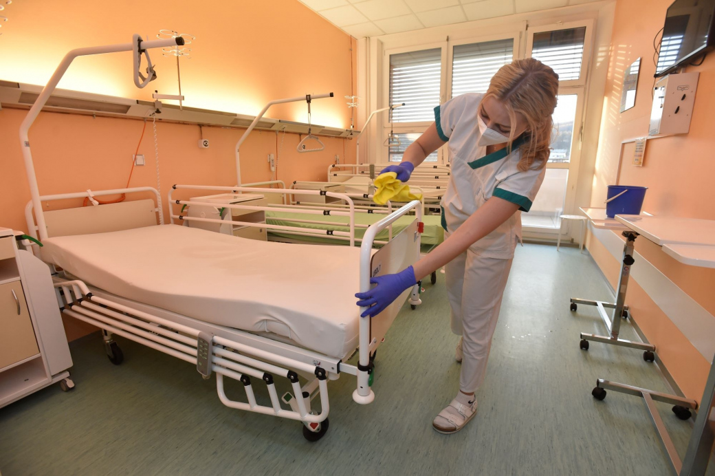 Situace v nemocnicích Zlínského kraje se postupně zklidňuje, ty větší začínají rušit některá covidová lůžka