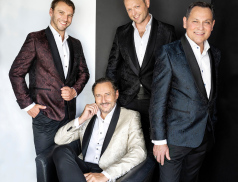 Amfiteátr: 4 Tenoři a Unique Quartet