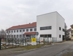 Střední uměleckoprůmyslová škola sklářská ve Valašském Meziříčí má nové prostory, kraj do nich investoval 30 milionů