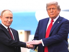 Zločinec Trump chce Ukrajince obětovat, aby nepřekáželi jeho upatlaným ruským kšeftům