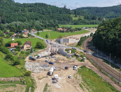 Na Valašsku pokračuje výstavba nové čtyřpruhové komunikace mezi Semetínem a Bystřičkou
