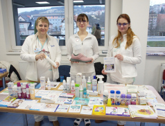 Při léčbě obtížně se hojících ran využívají i bionáplasti z amniové membrány