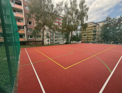 Do opravy dalších dvou hřišť putoval více než milion