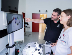 Gynekologové v KNTB začali používat laparoskopický simulátor