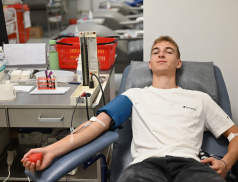 Uherskohradišťská nemocnice přivítala nové dárce z řad studentů Gymnázia UH