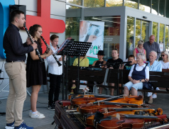 Benefiční koncert Hraj a zpívej z plných plic potěšil pacienty i návštěvníky nemocnice