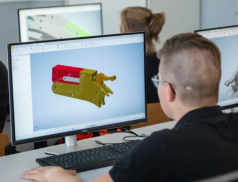 Zlínský kraj chce navázat partnerství s resortem obrany na podporu unikátních technických oborů v Uherském Brodě