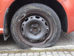 Dala si víno a šla přeparkovat. Nadýchala téměř 2,5 promile 