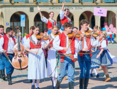 Zlín čeká čtyřdenní svátek dechovky a folkloru. FEDO nabídne desítky vystoupení, průvod i exotiku z Indie