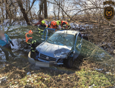 Tragická nehoda. Spolujezdkyně čelní střet nepřežila