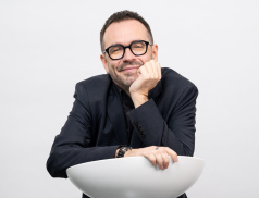 Josef Kubáník. Kohopak už přilákal k posezení na svoji pohovku?