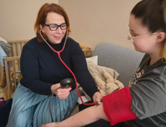 Maminky ze zlínské porodnice hojně využívají domácí návštěvu porodních asistentek