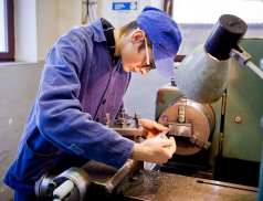 Radní podpořili iniciativu na záchranu strojírenství v kraji částkou 600 tisíc korun