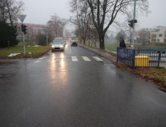 Řidička srazila chodce na přechodu. Policie hledá svědky