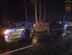 Srážka dvou vozidel si vyžádala dvě zraněné osoby