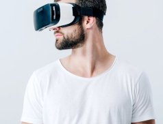 Virtuální realita míří do výuky: Střední školy získaly podporu z Národního plánu obnovy