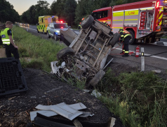 Řidič na Rožnovsku obrátil auto na střechu 