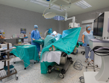Jednodenní péče je v Nemocnici AGEL Valašské Meziříčí stále žádanější. Největší zájem je o gynekologické a chirurgické zákroky
