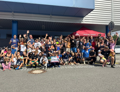 Hokejový klub HC Bobři Valašské Meziříčí spojil síly s partnerem Váhala a spol. Společně vyčistili břehy řeky Bečvy