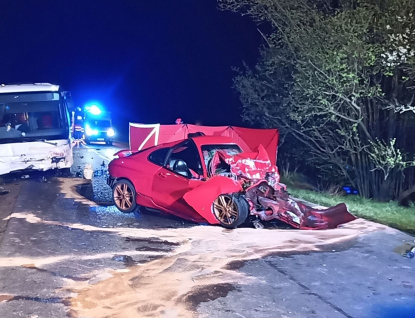 Tragická dopravní nehoda u Halenkova. Jeden mrtvý, čtyři zranění 