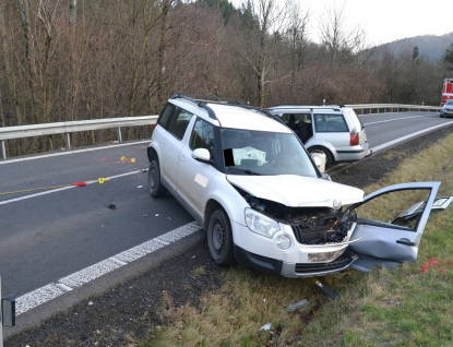 Nehoda v Lužné: Těžce zraněného řidiče transportoval vrtulník 